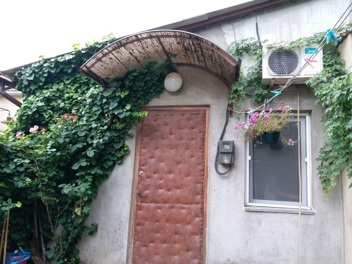 Апартаменты Возле Моря Удельный Odessa Exterior foto